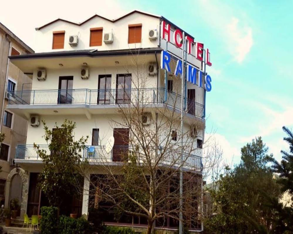 Ramis Hotel & Outdoor Sports Center Permet Exterior photo